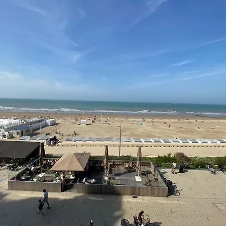 Appartement 2 Slaapkamer Op De Dijk Westende Met Frontaal Zeezicht *